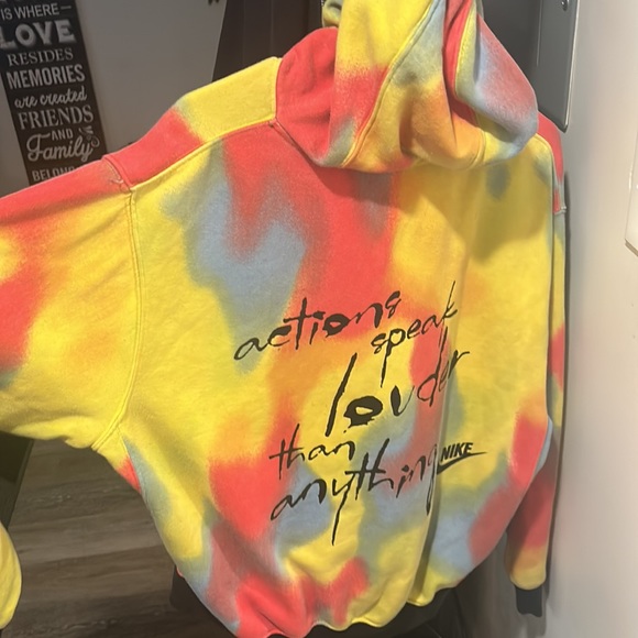 Colorful Nike hoodie - Picture 2 of 4